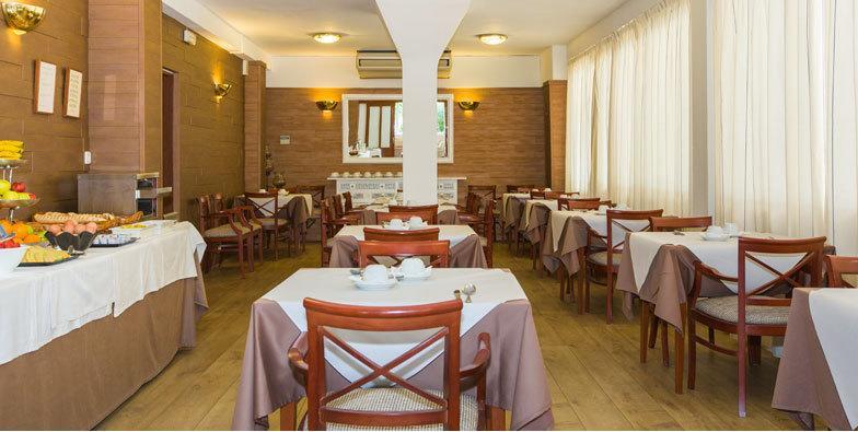 Hotel Villa Singala 포엔샤 항구 외부 사진
